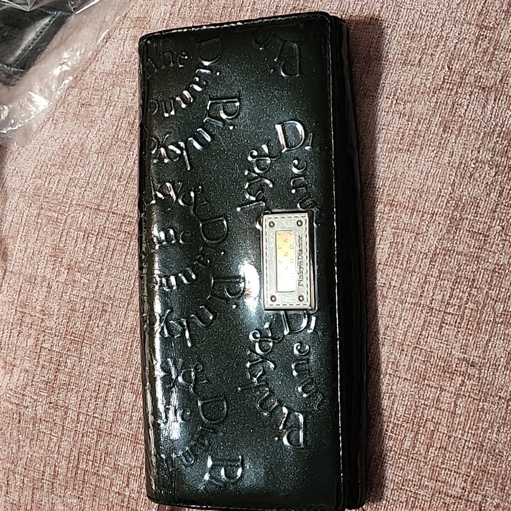 Pinky & Dianne patent leather wallet